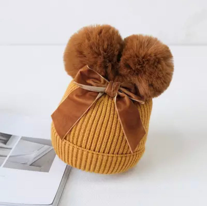 Pom Pom Bow Woolly Hat